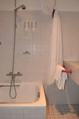 Comfort Tek Büyük Yataklı Oda, Küvet (with Dune View)