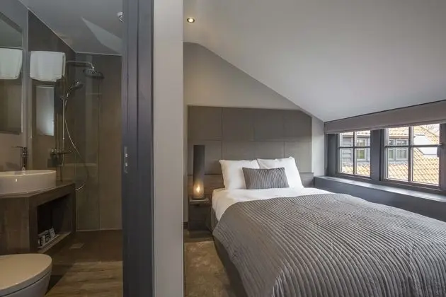 Tek Büyük Yataklı Oda, Balkon (Small)