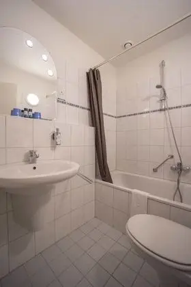 Tek Büyük Yataklı Oda (small)