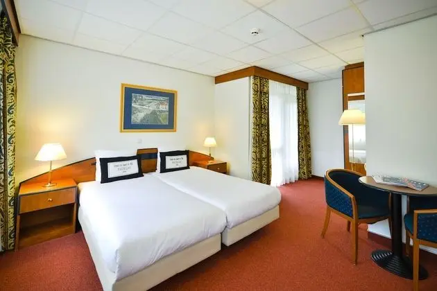 Comfort Oda, Teras
