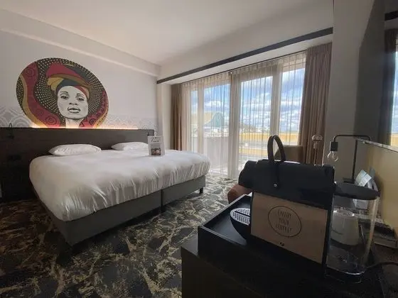 Luxury Tek Büyük Yataklı Oda