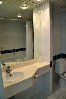 Üç Kişilik Oda