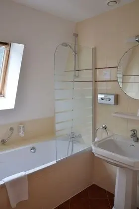 Comfort Tek Büyük Yataklı Oda, Küvet