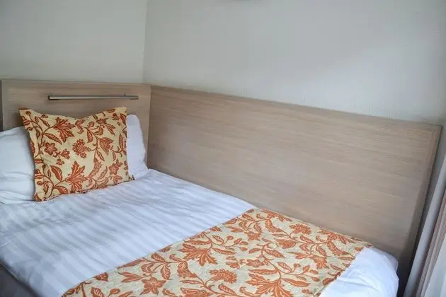 Comfort Tek Büyük Yataklı Oda (Small, with Shower)