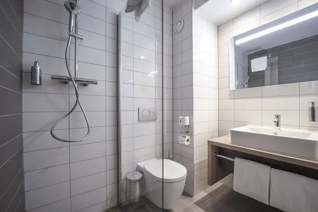 Luxury Tek Büyük Yataklı Oda (with Shower)
