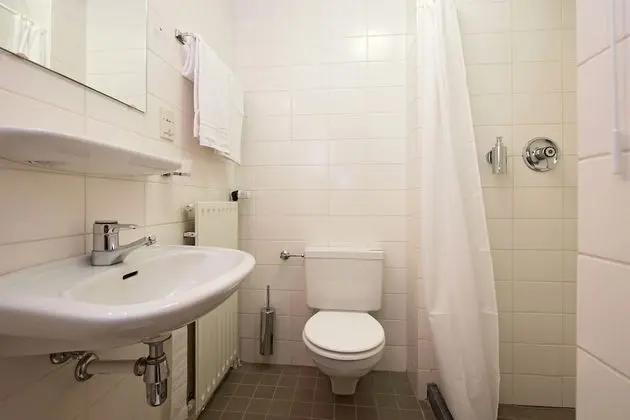 Family Oda (With Shower)