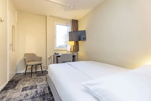 Comfort Tek Büyük Yataklı Oda (Small With Shower)