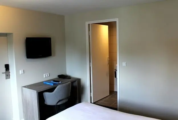 Comfort Tek Büyük Yataklı Oda (Small With Shower)