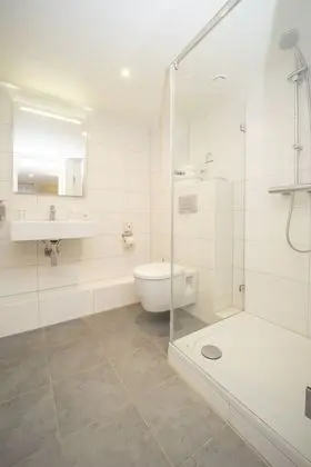 Comfort Üç Kişilik Oda (With Shower)