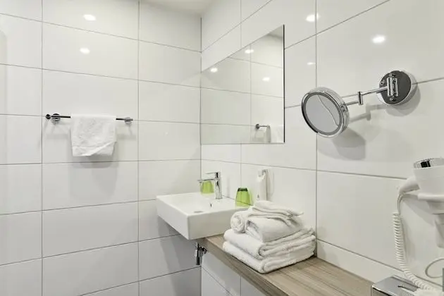 Comfort Tek Büyük Yataklı Oda
