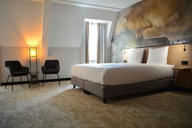 Luxury Tek Büyük Yataklı Oda