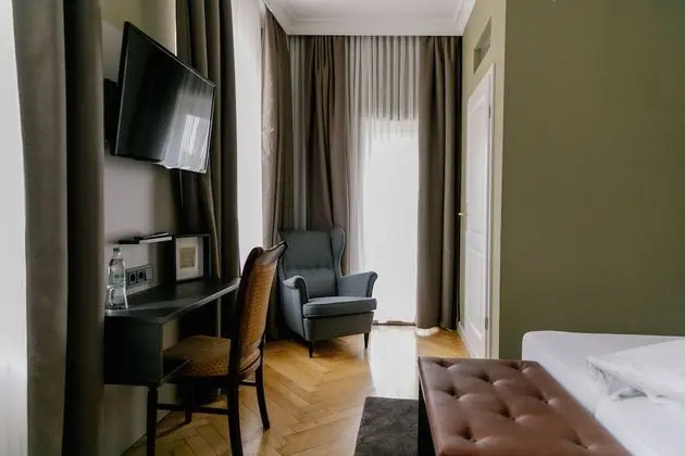 Tek Büyük Yataklı Oda