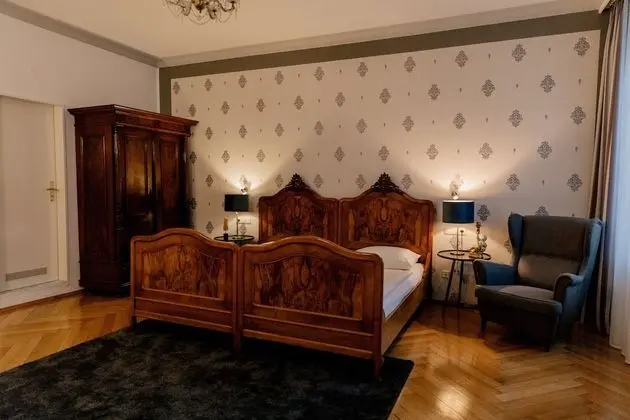 Tek Büyük Yataklı Oda