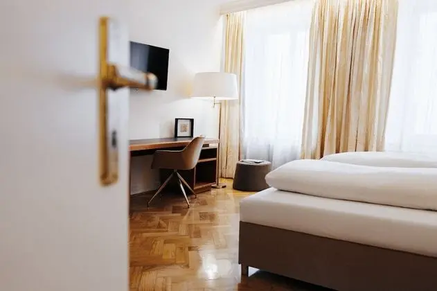 Tek Büyük Yataklı Oda