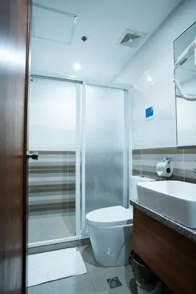 Deluxe İki Ayrı Yataklı Oda, 2 Tek Kişilik Yatak, Engellilere Uygun, Buzdolabı
