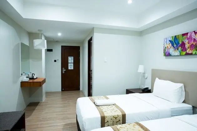Deluxe Plus Twin Room, 2 Twin Beds, Accessible, Refrigerator