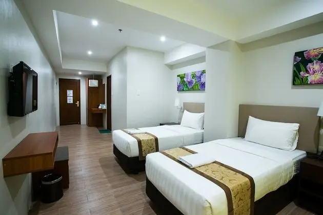 Deluxe Plus Twin Room, 2 Twin Beds, Accessible, Refrigerator