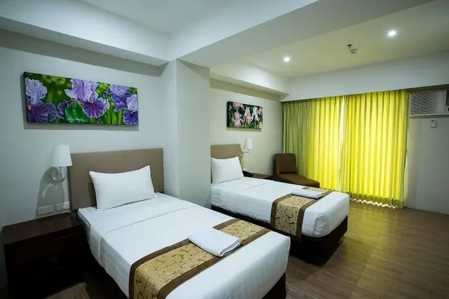 Deluxe Plus Twin Room, 2 Twin Beds, Accessible, Refrigerator