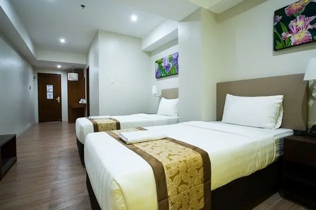 Deluxe Plus Twin Room, 2 Twin Beds, Accessible, Refrigerator