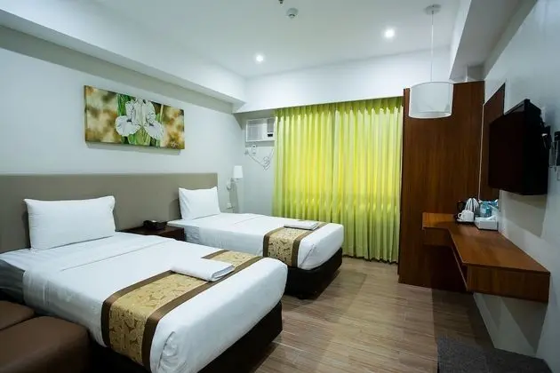 Deluxe Plus Twin Room, 2 Twin Beds, Accessible, Refrigerator