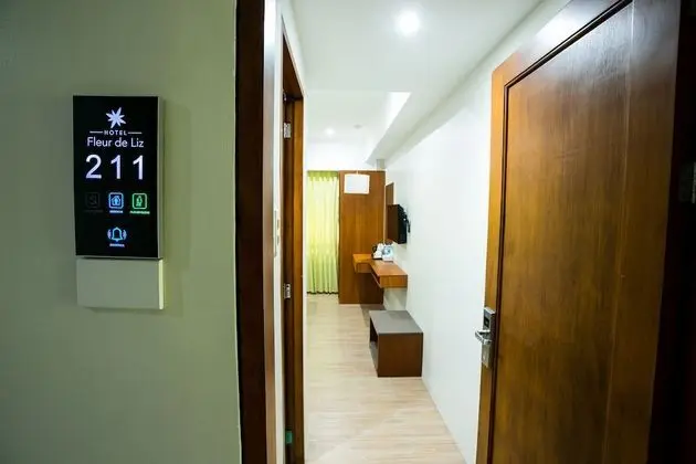 Deluxe Plus Twin Room, 2 Twin Beds, Accessible, Refrigerator