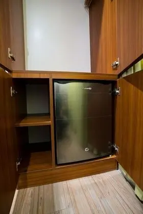 Deluxe Plus Twin Room, 2 Twin Beds, Accessible, Refrigerator