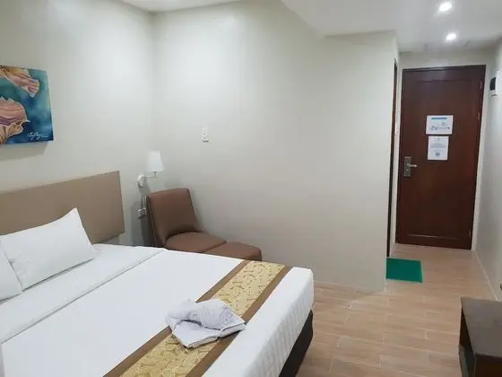 Deluxe Tek Büyük Yataklı Oda, 1 Çift Kişilik Yatak, Engellilere Uygun, Buzdolabı