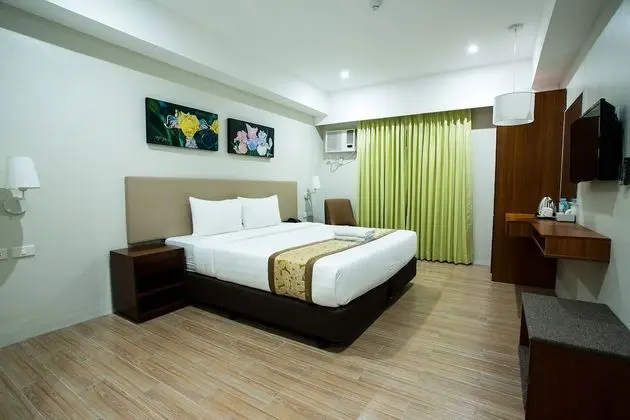 Deluxe Tek Büyük Yataklı Oda, 1 Çift Kişilik Yatak, Engellilere Uygun, Buzdolabı