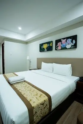 Deluxe Tek Büyük Yataklı Oda, 1 Çift Kişilik Yatak, Engellilere Uygun, Buzdolabı