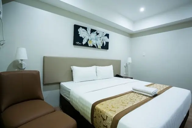 Deluxe Tek Büyük Yataklı Oda, 1 Çift Kişilik Yatak, Engellilere Uygun, Buzdolabı