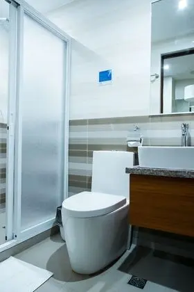 Deluxe Tek Büyük Yataklı Oda, 1 Çift Kişilik Yatak, Engellilere Uygun, Buzdolabı