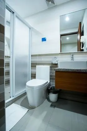 Deluxe Tek Büyük Yataklı Oda, 1 Çift Kişilik Yatak, Engellilere Uygun, Buzdolabı