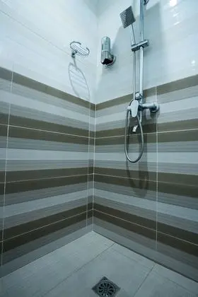 Deluxe Tek Büyük Yataklı Oda, 1 Çift Kişilik Yatak, Engellilere Uygun, Buzdolabı