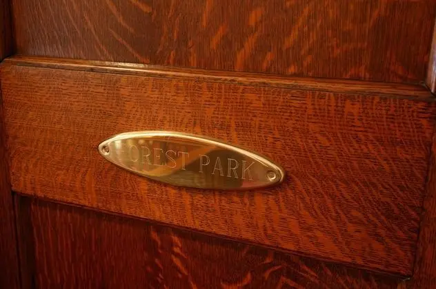 Oda, Özel Banyo (Forest Park Suite)