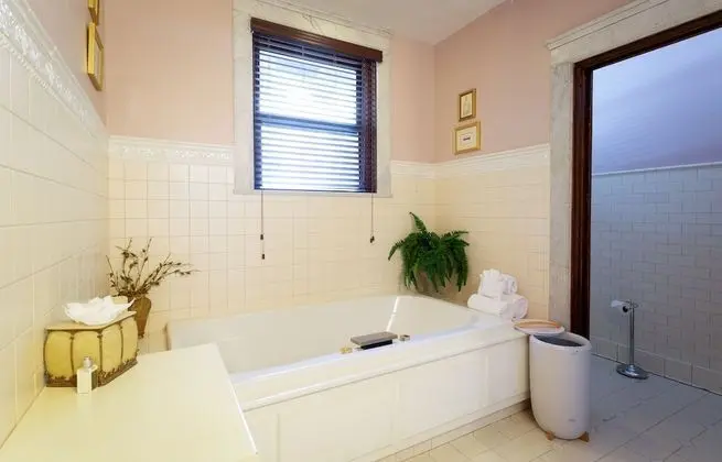 Oda, Özel Banyo (Tower Grove Park Suite)