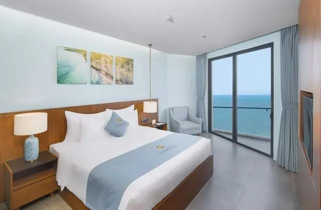 Deluxe Tek Büyük Yataklı Oda, 1 Büyük (Queen) Boy Yatak, Balkon, Plaj Manzaralı