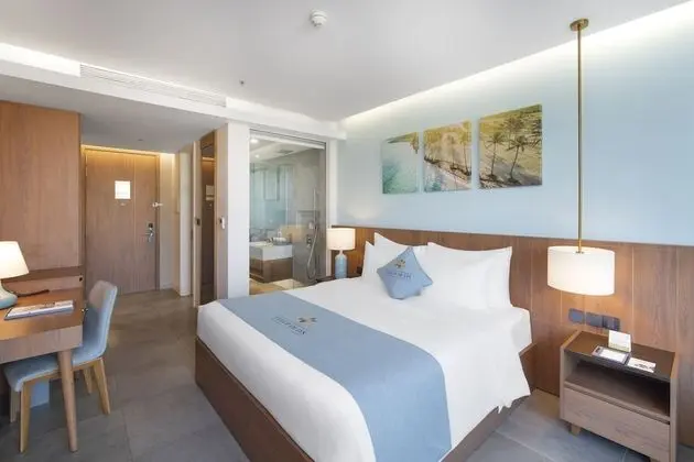 Deluxe Tek Büyük Yataklı Oda, 1 Büyük (Queen) Boy Yatak, Balkon, Plaj Manzaralı
