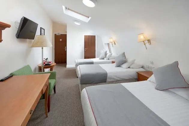Deluxe Dört Kişilik Oda
