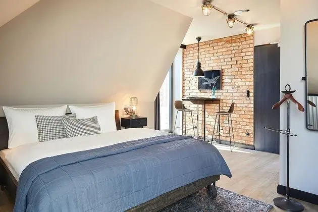 Economy Tek Büyük Yataklı Oda, Kısmi Deniz Manzaralı