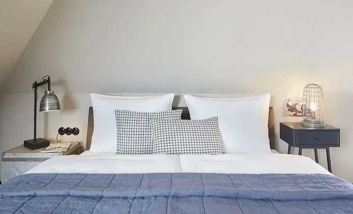 Economy Tek Büyük Yataklı Oda, Kısmi Deniz Manzaralı