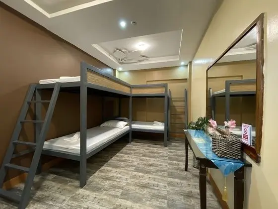 Oda (Leaf Lodge - Loft Room)