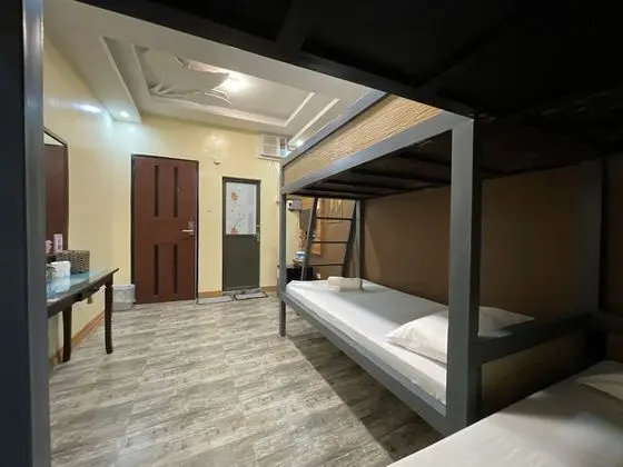 Oda (Leaf Lodge - Loft Room)