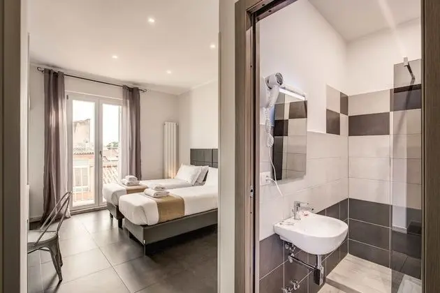 Üç Kişilik Oda, Balkon