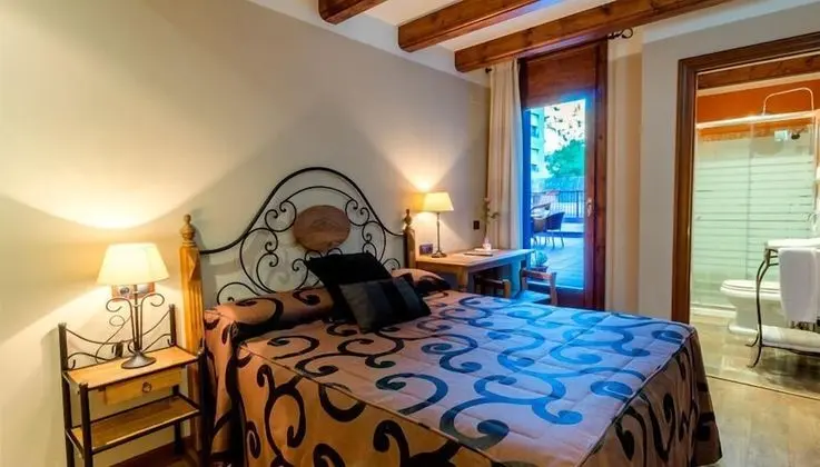 Tek Büyük Yataklı Oda (1 double or 2 single beds)