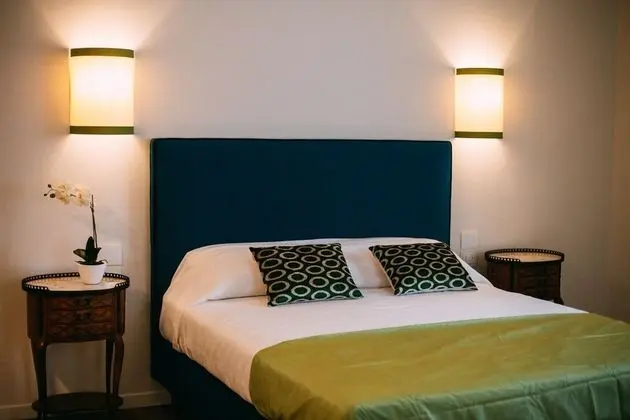 Traditional Tek Büyük veya İki Ayrı Yataklı Oda (Charming)