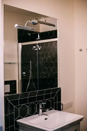 Traditional Tek Büyük veya İki Ayrı Yataklı Oda (Charming)