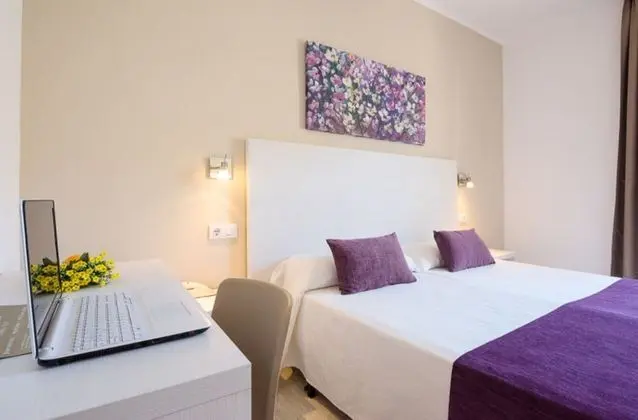 Premium Tek Büyük Yataklı Oda, Balkon, Deniz Manzaralı