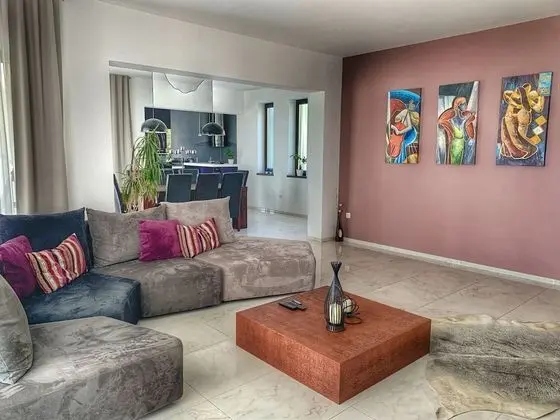 Apart Daire, 3 Yatak Odası, Havuz Manzaralı