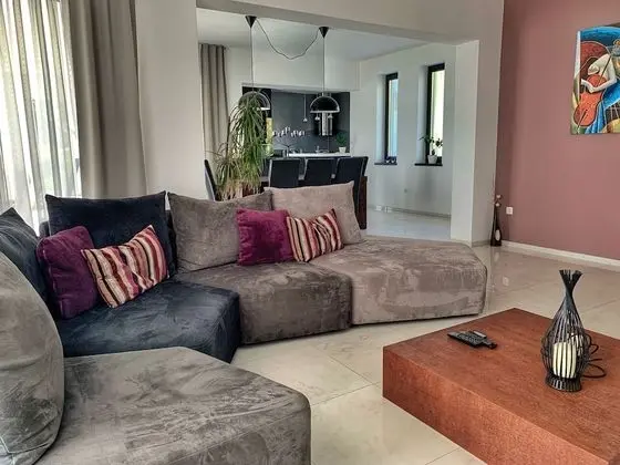 Apart Daire, 3 Yatak Odası, Havuz Manzaralı