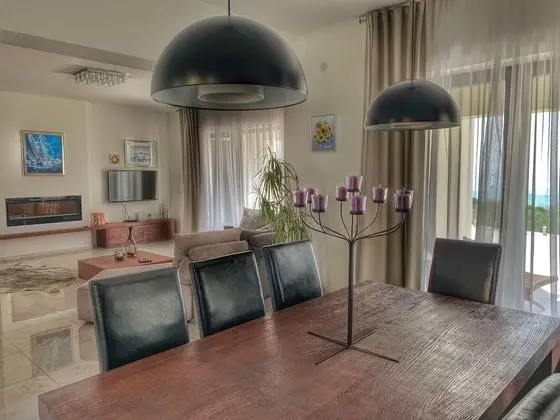 Apart Daire, 3 Yatak Odası, Havuz Manzaralı